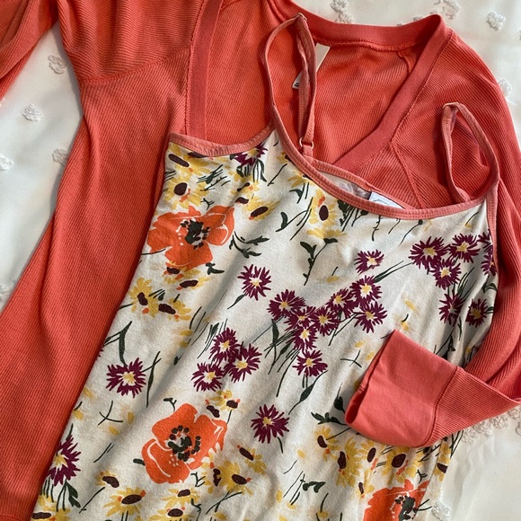 Peach sweater with matching spaghetti strap flower print shirt - Picture 9 of 10